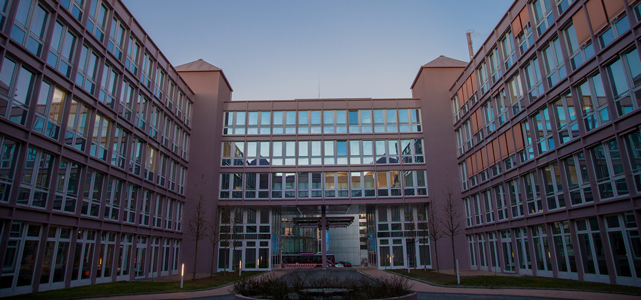 有限会社岩代サッシ工業所